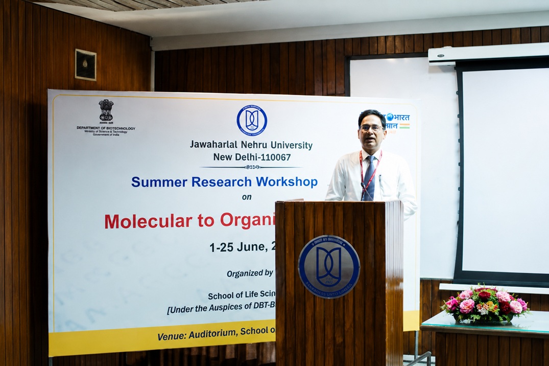 Dr. Ch Srinivasa Rao, Director ICAR-IARI presented the inaugural lecture titled "Towards the 2nd Green Revolution" at the School of Life Sciences, JNU, New Delhi