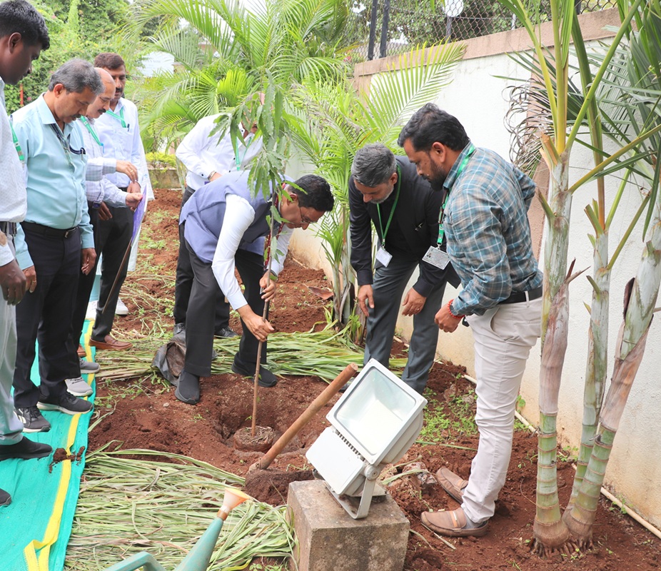 Visit of Director & Vice-Chancellor and Joint Director (Research), ICAR-IARI, New Delhi to ICAR-IARI Regional Station, Pune